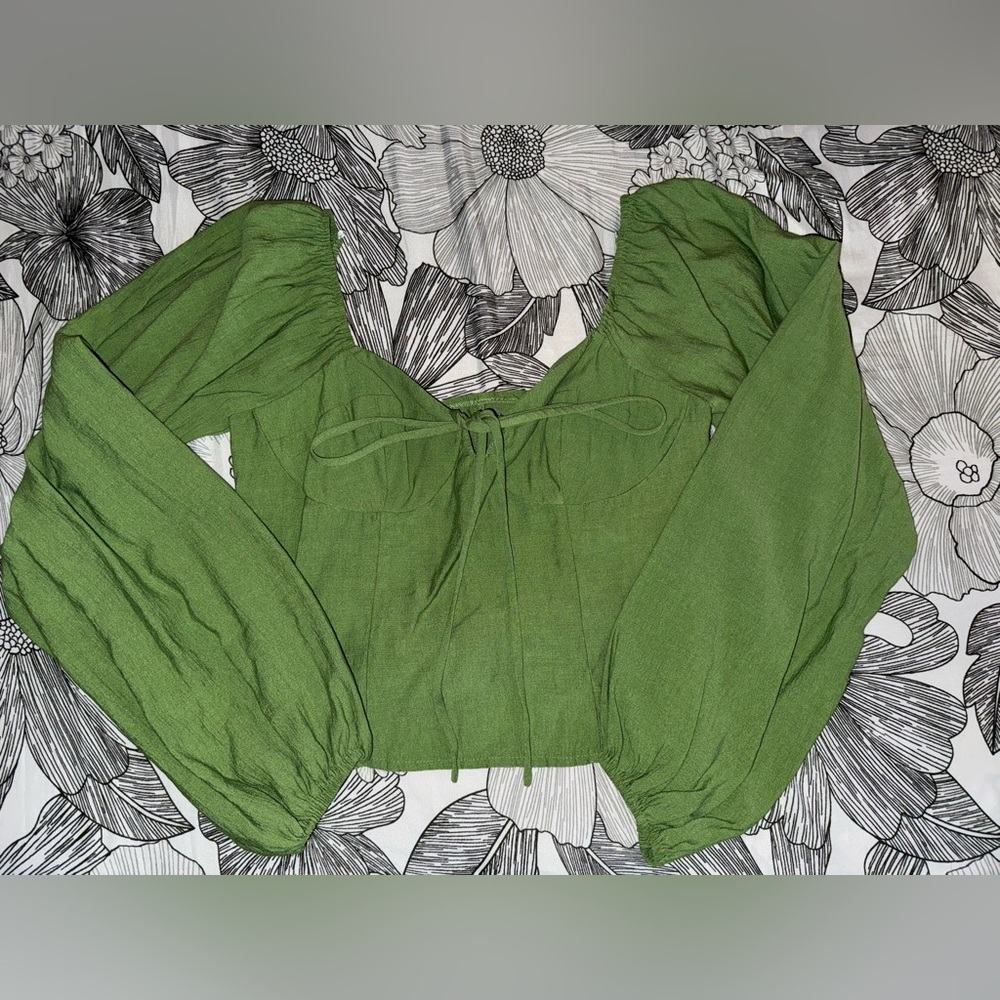 Lulu’s Green Balloon Long Sleeve Top